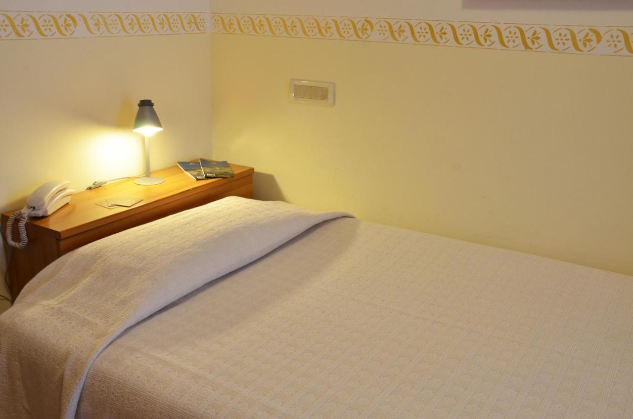Hotel Serena Rieti Extérieur photo