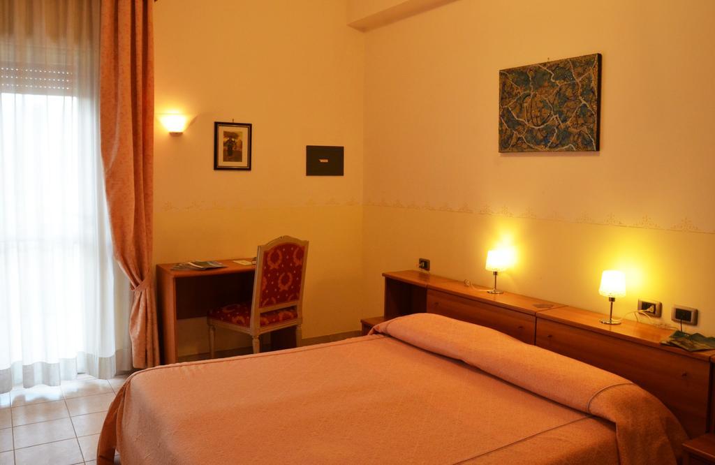Hotel Serena Rieti Extérieur photo