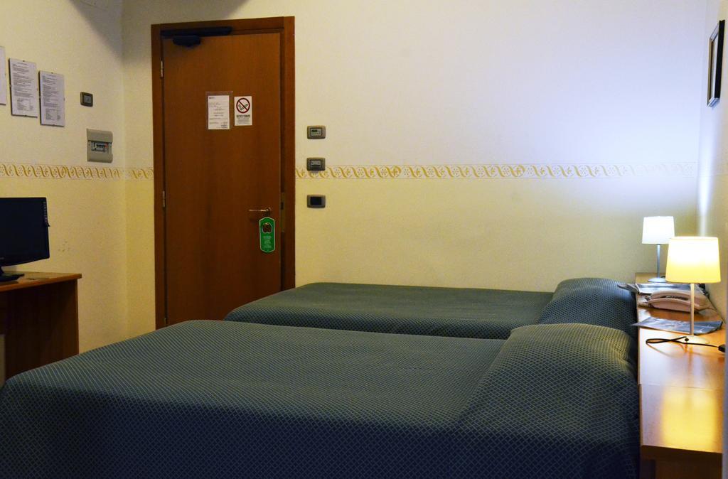 Hotel Serena Rieti Chambre photo